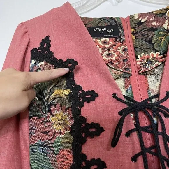 Gunne Sax Rare Vintage 1969 black label renaissance Tapestry Floral red dress - Picture 5 of 10